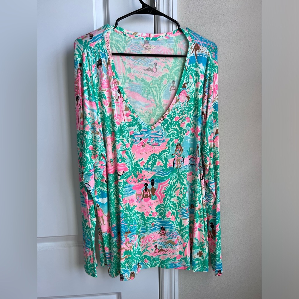NWOT- LILLY PULITZER- V NECK, LONG SLEEVE